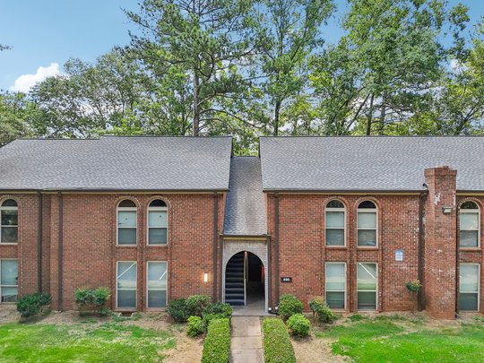 exterior view at Avondale Village located in Decatur, GA